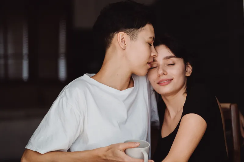 Hold Without Pulling: How Dominants Navigate the Dynamic When Life Gets in the Way